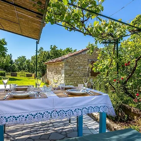 Holiday Iris * Labin (Istria)